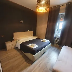Sira House Itálie